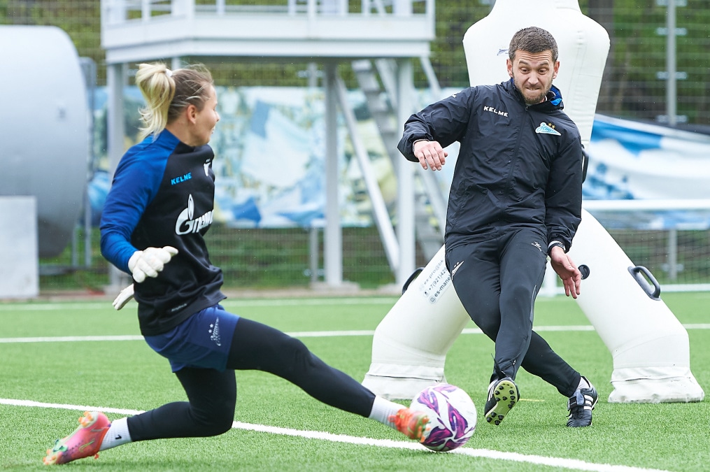Тренировка женской команды «Зенит» перед матчем с  ФК «Звезда-2005»