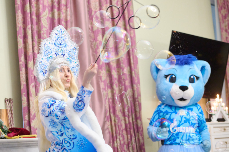 «100 добрых дел»: «Новогодний рейс» при поддержке «Газпром трансгаз»