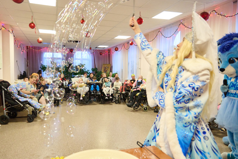 «100 добрых дел»: «Новогодний рейс» при поддержке «Газпром трансгаз»