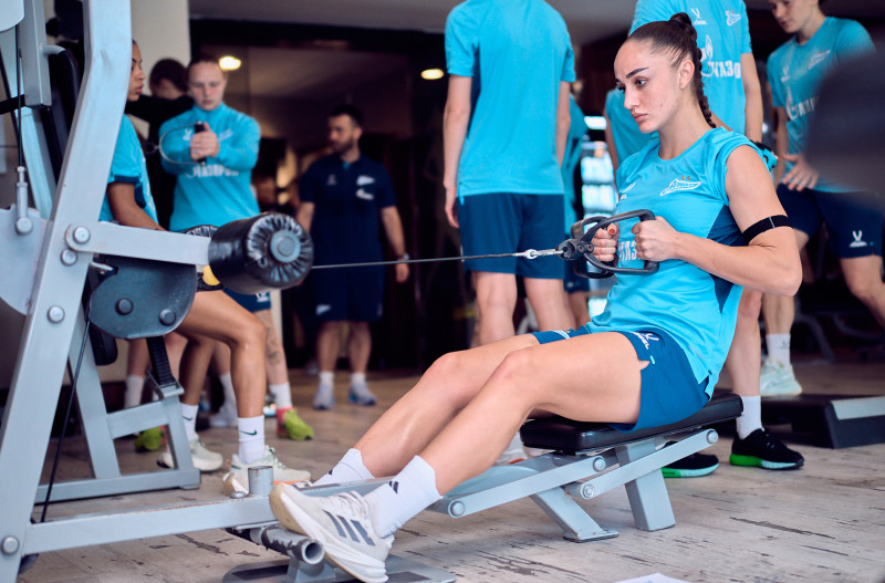 Зимний учебно-тренировочный сбор женской команды «Зенит» в Турции: 10 февраля, утренняя тренировка