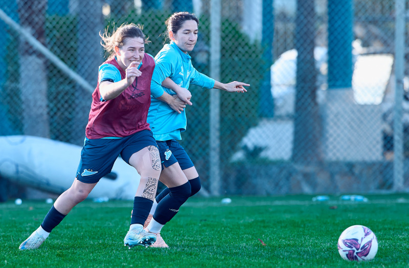 Зимний учебно-тренировочный сбор женской команды «Зенит» в Турции: 10 февраля, вечерняя тренировка