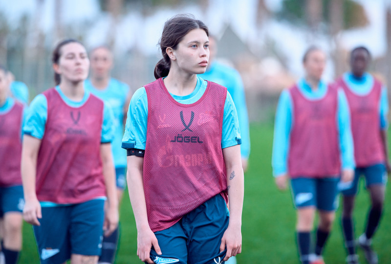 Зимний учебно-тренировочный сбор женской команды «Зенит» в Турции: 10 февраля, вечерняя тренировка