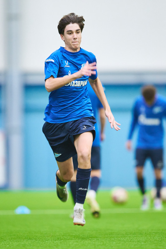 Тренировка «Зенита»-2011 в новом манеже «Газпром»-Академии