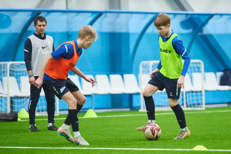 Тренировка «Зенита»-2011 в новом манеже «Газпром»-Академии