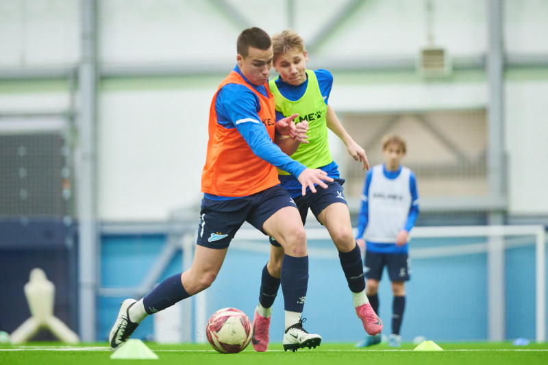 Тренировка «Зенита»-2011 в новом манеже «Газпром»-Академии