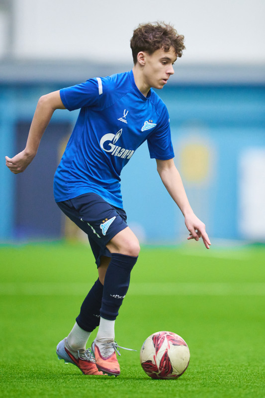 Тренировка «Зенита»-2011 в новом манеже «Газпром»-Академии