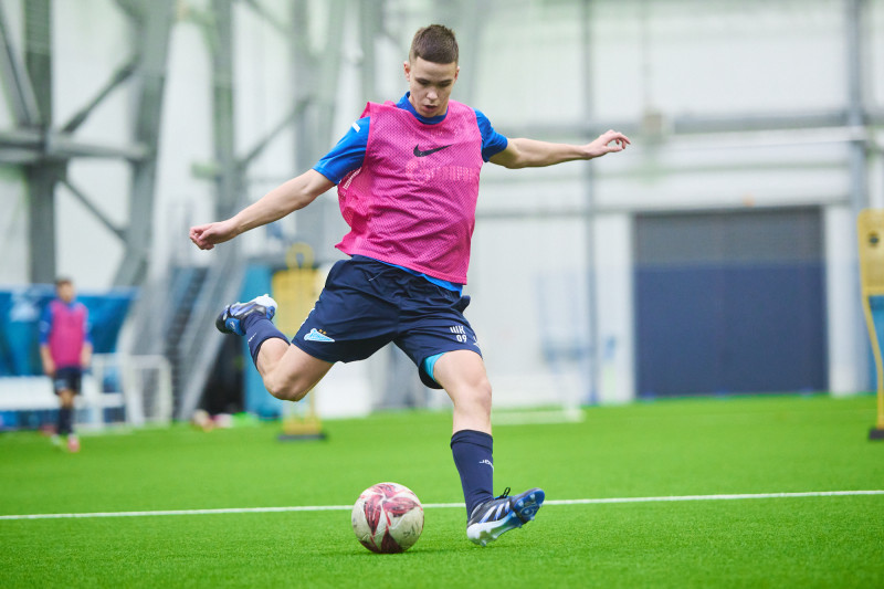 Тренировка «Зенита»-2009 в новом манеже «Газпром»-Академии ФК «Зенит»