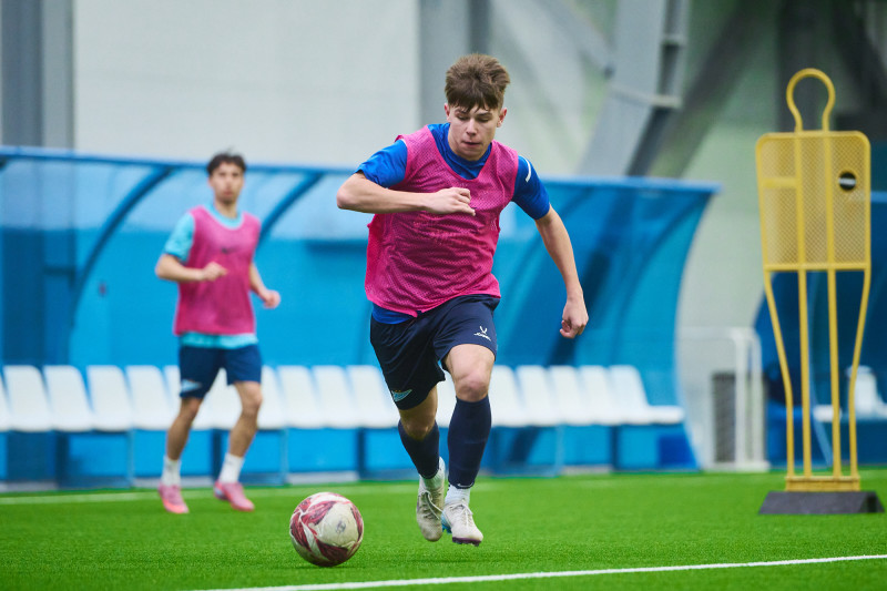 Тренировка «Зенита»-2009 в новом манеже «Газпром»-Академии ФК «Зенит»