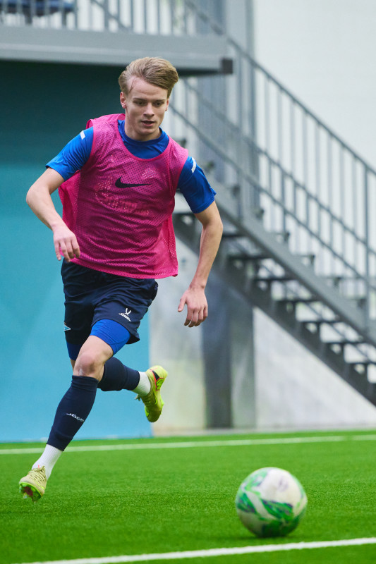 Тренировка «Зенита»-2009 в новом манеже «Газпром»-Академии ФК «Зенит»