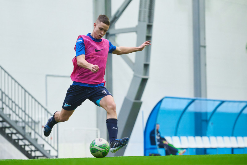 Тренировка «Зенита»-2009 в новом манеже «Газпром»-Академии ФК «Зенит»