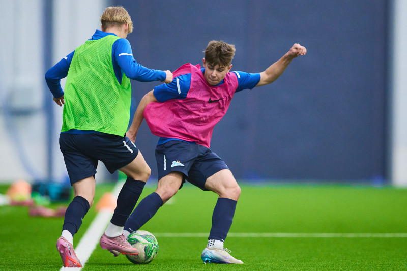 Тренировка «Зенита»-2009 в новом манеже «Газпром»-Академии ФК «Зенит»