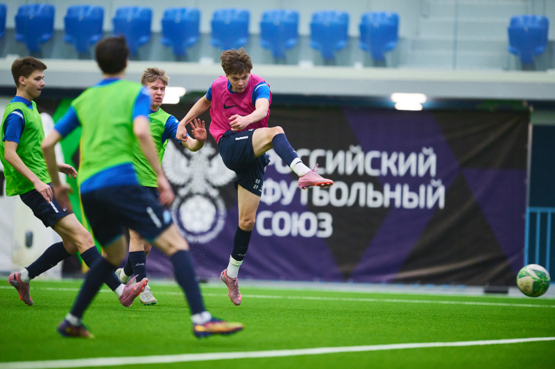 Тренировка «Зенита»-2009 в новом манеже «Газпром»-Академии ФК «Зенит»