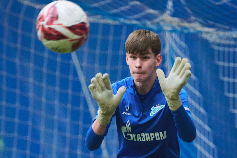 Тренировка «Зенита»-2010 в старом манеже «Газпром»-Академии