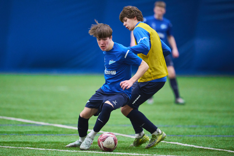 Тренировка «Зенита»-2010 в старом манеже «Газпром»-Академии