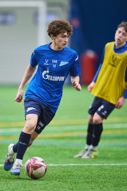 Тренировка «Зенита»-2010 в старом манеже «Газпром»-Академии