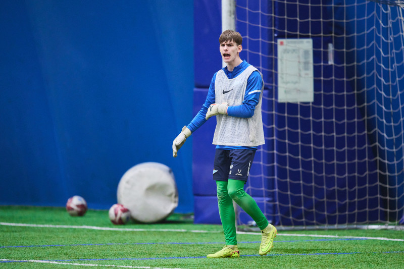 Тренировка «Зенита»-2010 в старом манеже «Газпром»-Академии