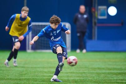 Тренировка «Зенита»-2010 в старом манеже «Газпром»-Академии