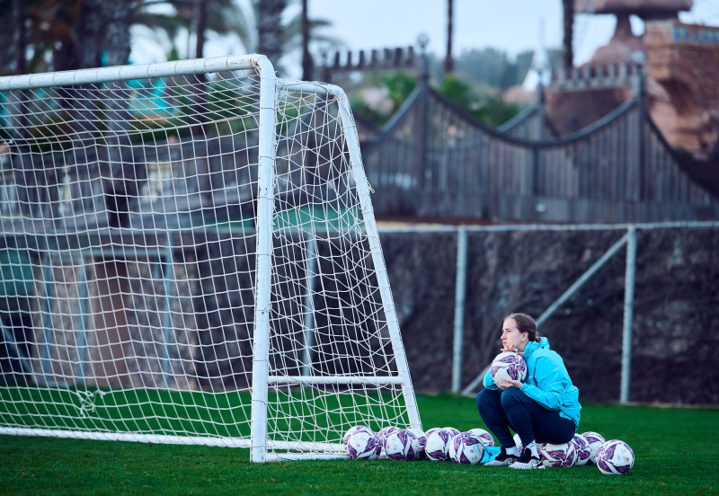 Зимний учебно-тренировочный сбор женской команды «Зенит» в Турции: 12 февраля, вечерняя тренировка