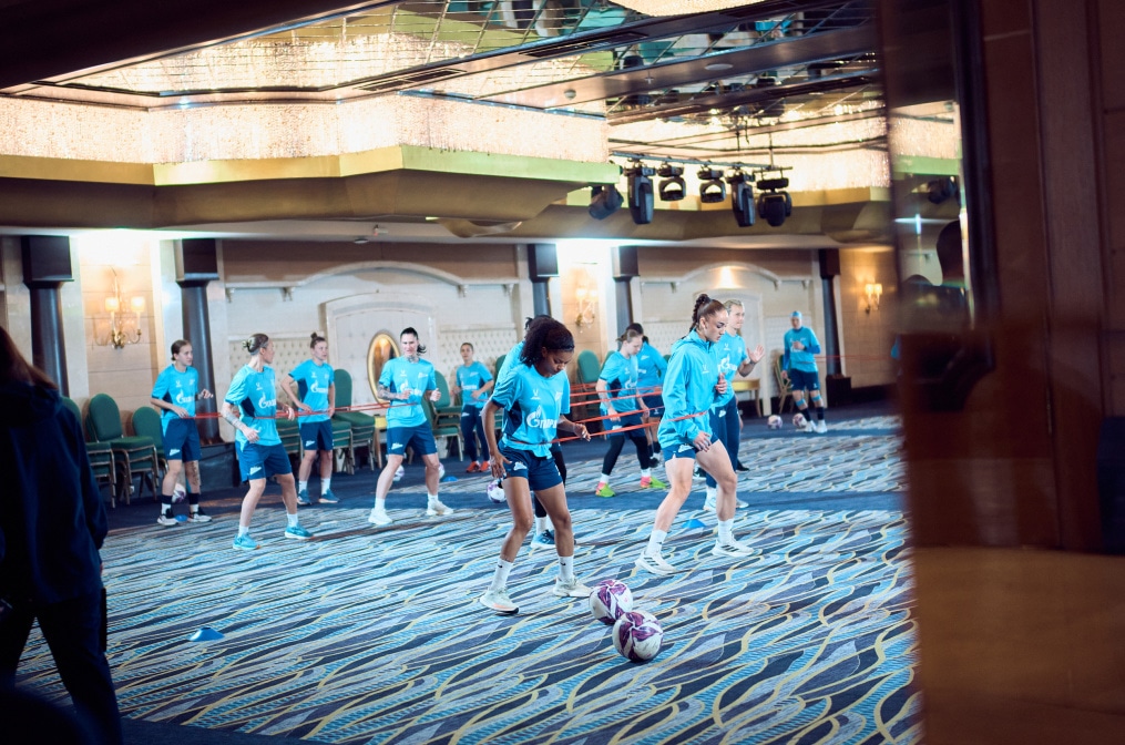 Зимний учебно-тренировочный сбор женской команды «Зенит» в Турции: 13 февраля, вечерняя тренировка