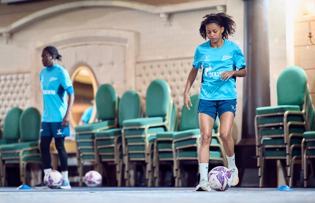 Зимний учебно-тренировочный сбор женской команды «Зенит» в Турции: 13 февраля, вечерняя тренировка