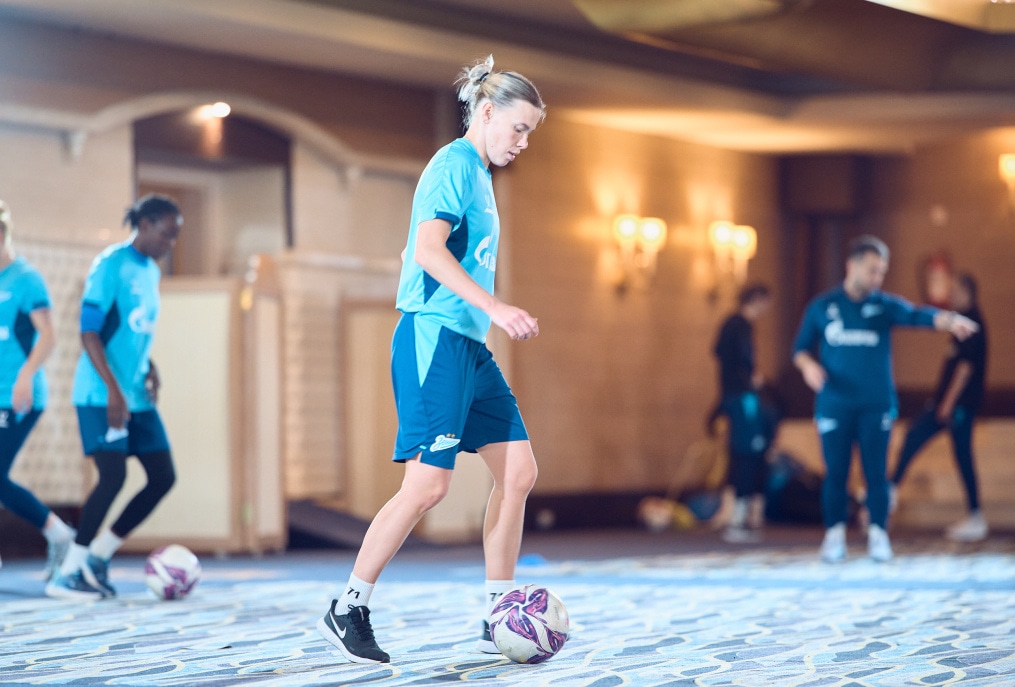 Зимний учебно-тренировочный сбор женской команды «Зенит» в Турции: 13 февраля, вечерняя тренировка