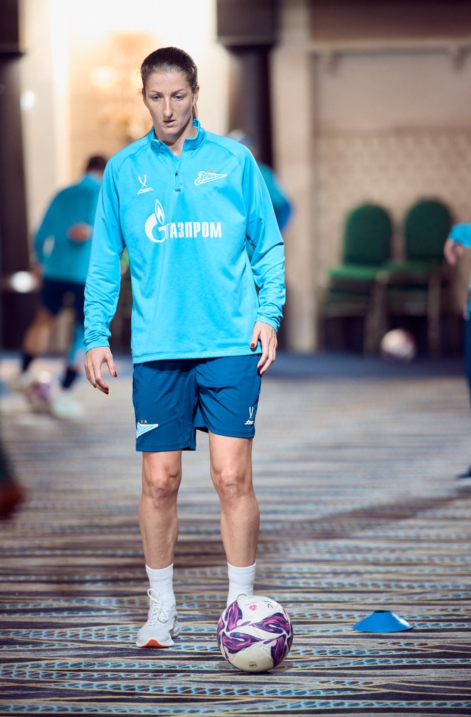 Зимний учебно-тренировочный сбор женской команды «Зенит» в Турции: 13 февраля, вечерняя тренировка