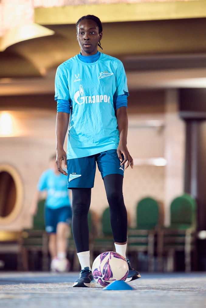 Зимний учебно-тренировочный сбор женской команды «Зенит» в Турции: 13 февраля, вечерняя тренировка