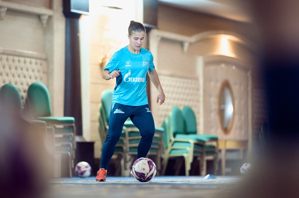 Зимний учебно-тренировочный сбор женской команды «Зенит» в Турции: 13 февраля, вечерняя тренировка