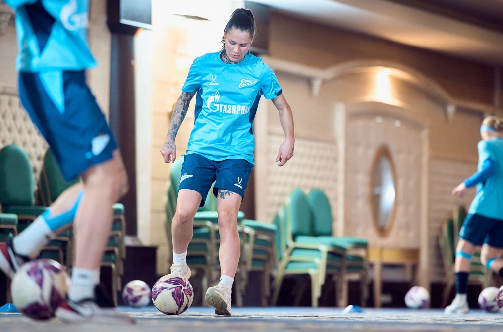 Зимний учебно-тренировочный сбор женской команды «Зенит» в Турции: 13 февраля, вечерняя тренировка