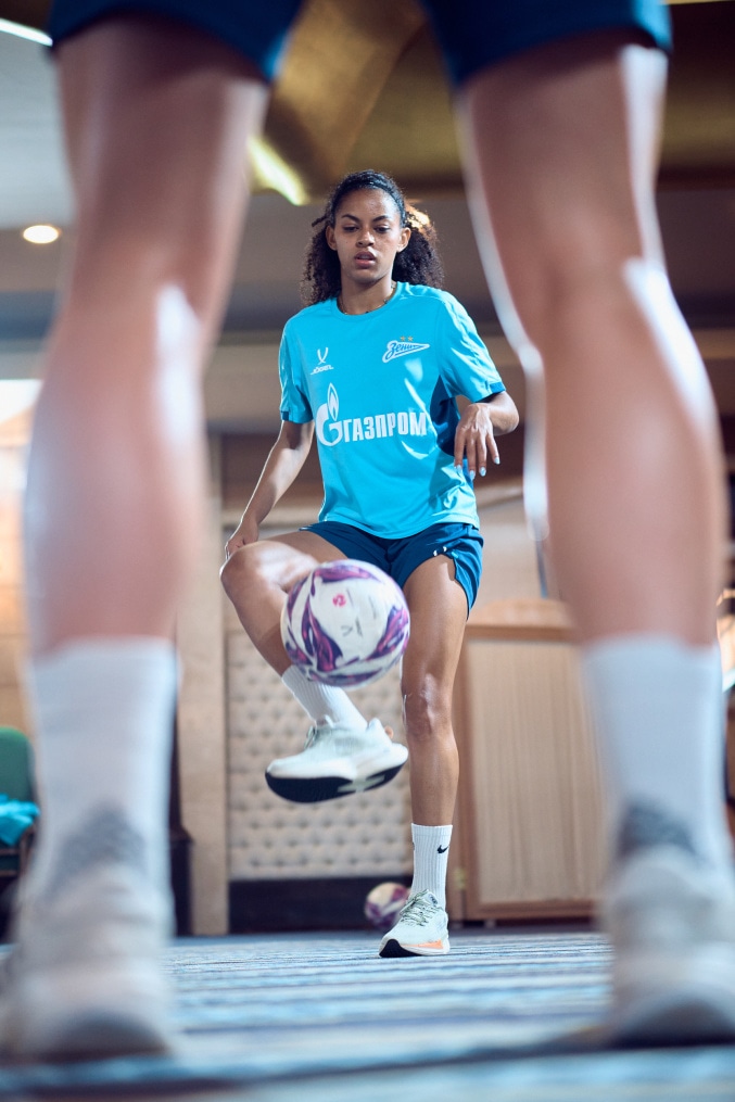 Зимний учебно-тренировочный сбор женской команды «Зенит» в Турции: 13 февраля, вечерняя тренировка