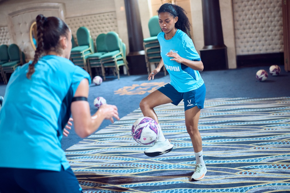 Зимний учебно-тренировочный сбор женской команды «Зенит» в Турции: 13 февраля, вечерняя тренировка