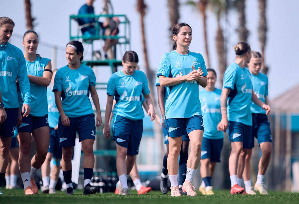 Зимний учебно-тренировочный сбор женской команды «Зенит» в Турции: 16 февраля, утренняя тренировка