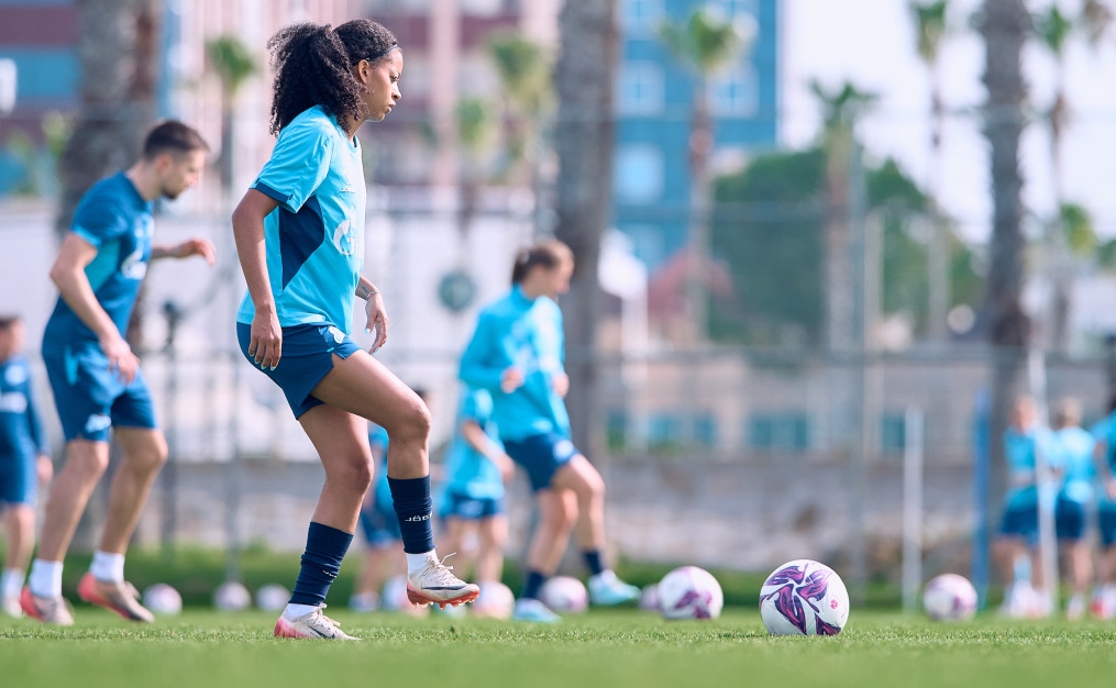 Зимний учебно-тренировочный сбор женской команды «Зенит» в Турции: 16 февраля, утренняя тренировка