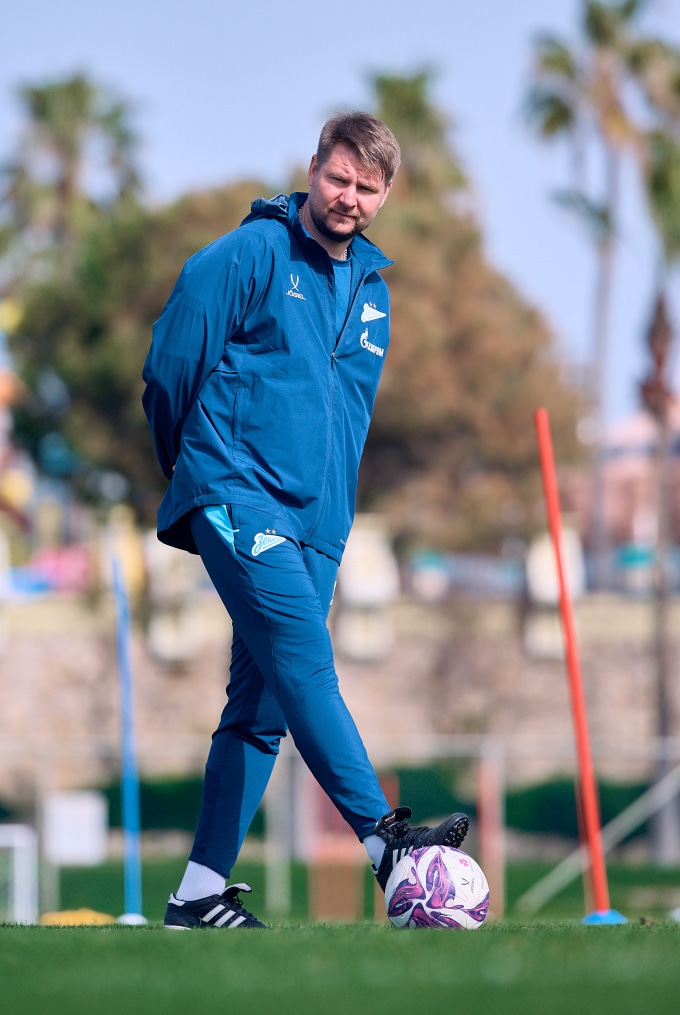 Зимний учебно-тренировочный сбор женской команды «Зенит» в Турции: 16 февраля, утренняя тренировка