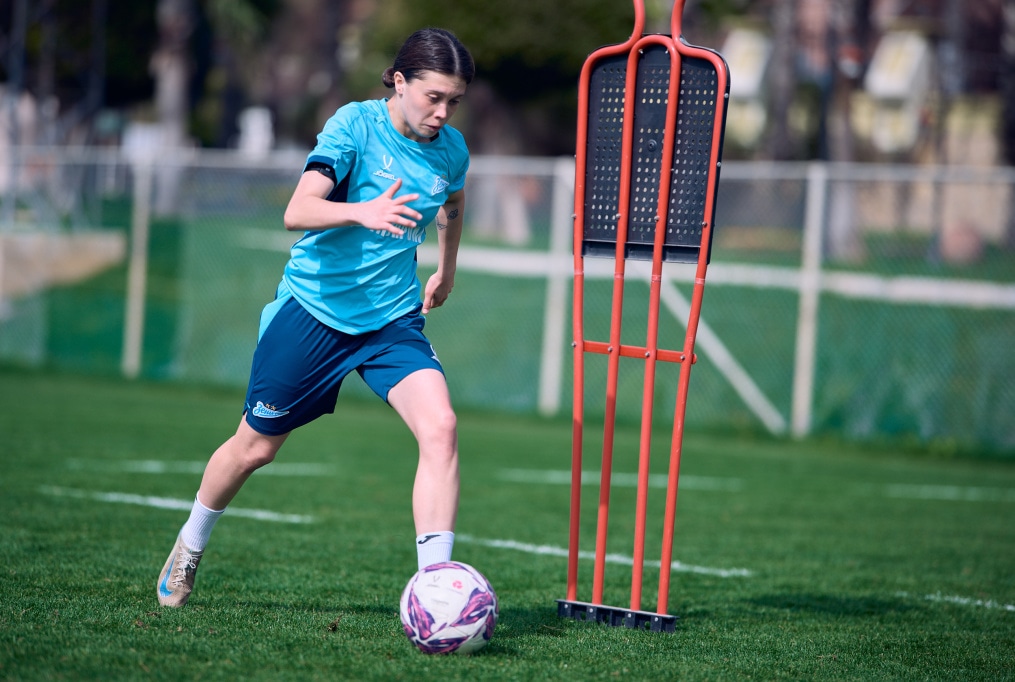 Зимний учебно-тренировочный сбор женской команды «Зенит» в Турции: 16 февраля, утренняя тренировка