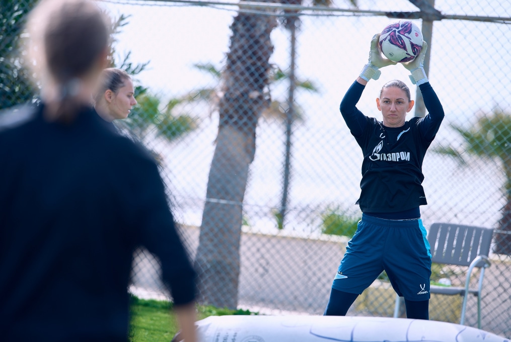 Зимний учебно-тренировочный сбор женской команды «Зенит» в Турции: 16 февраля, утренняя тренировка