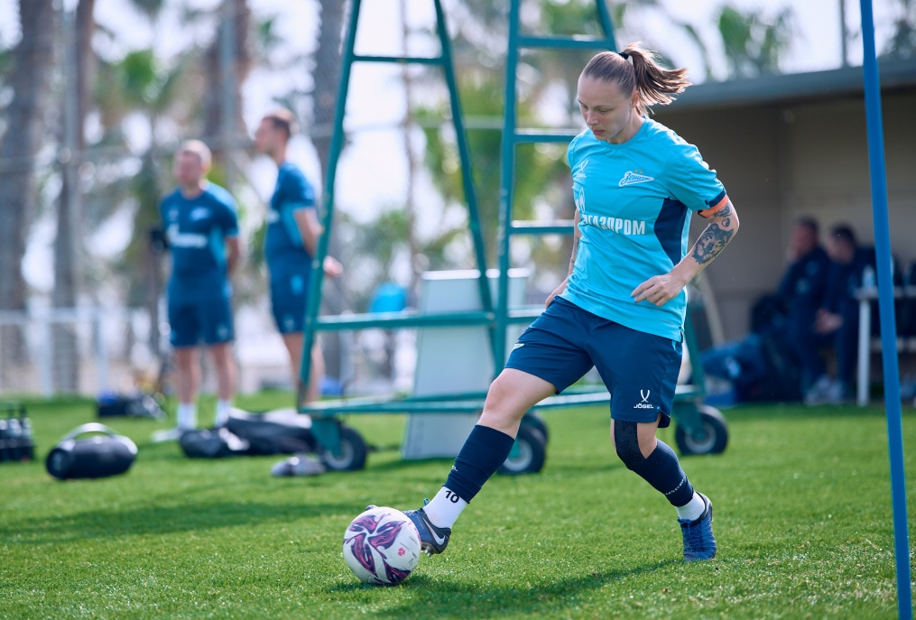 Зимний учебно-тренировочный сбор женской команды «Зенит» в Турции: 16 февраля, утренняя тренировка