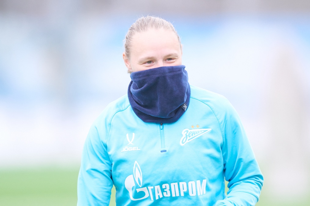 Тренировка женской команды перед матчем со «Звездой-2005»