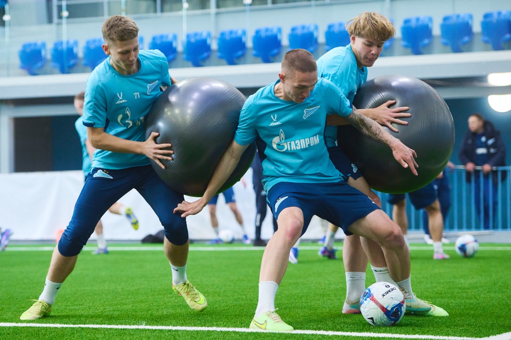 Тренировка «Зенита»-2 перед матчем с «Аланией»