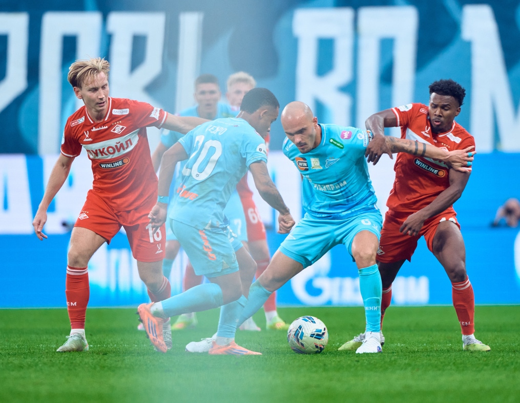 Фотоблог: матч «Зенит» — «Спартак»