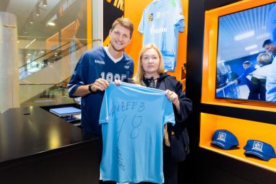 Презентация Игоря Дивеева в клубном магазине в ТЦ «Галерея»