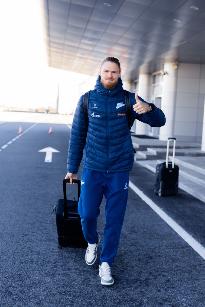 Вылет команды в Москву на матч с «Динамо»