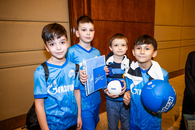 Автограф-сессия для детей из школ «Зенит-Чемпионика» в Москве