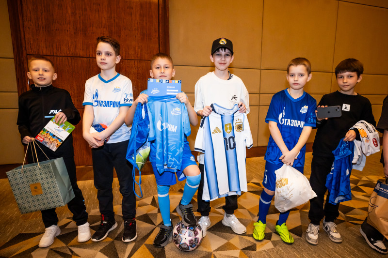 Автограф-сессия для детей из школ «Зенит-Чемпионика» в Москве