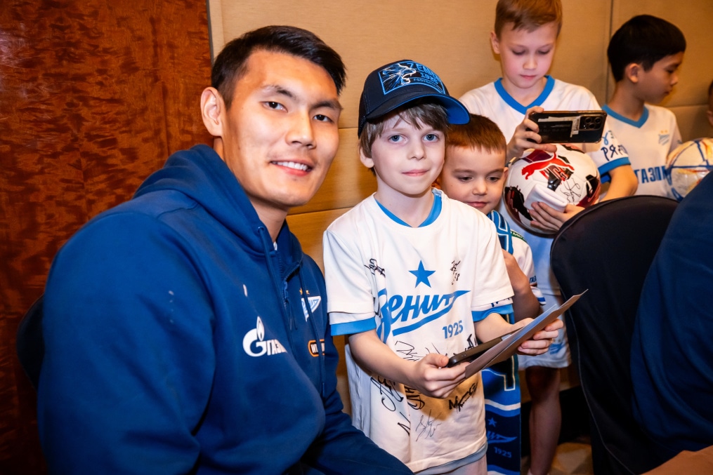 Автограф-сессия для детей из школ «Зенит-Чемпионика» в Москве