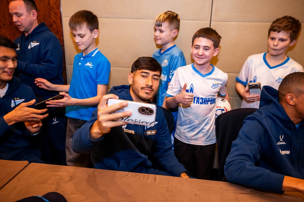 Автограф-сессия для детей из школ «Зенит-Чемпионика» в Москве