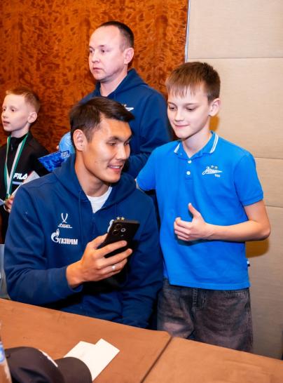Автограф-сессия для детей из школ «Зенит-Чемпионика» в Москве