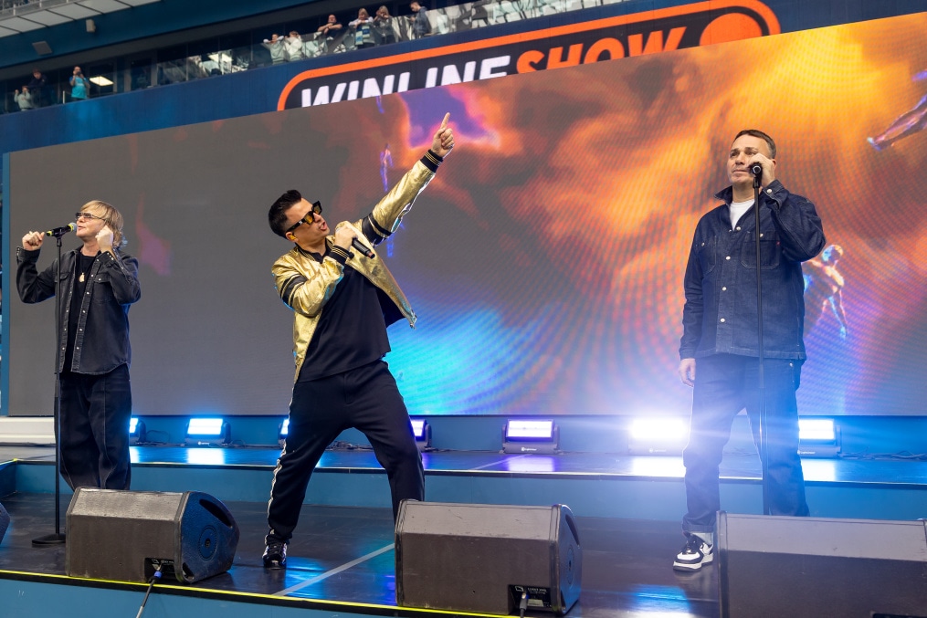 Концерт группы Иванушки International перед матчем «Зенит» — «Крылья Советов»