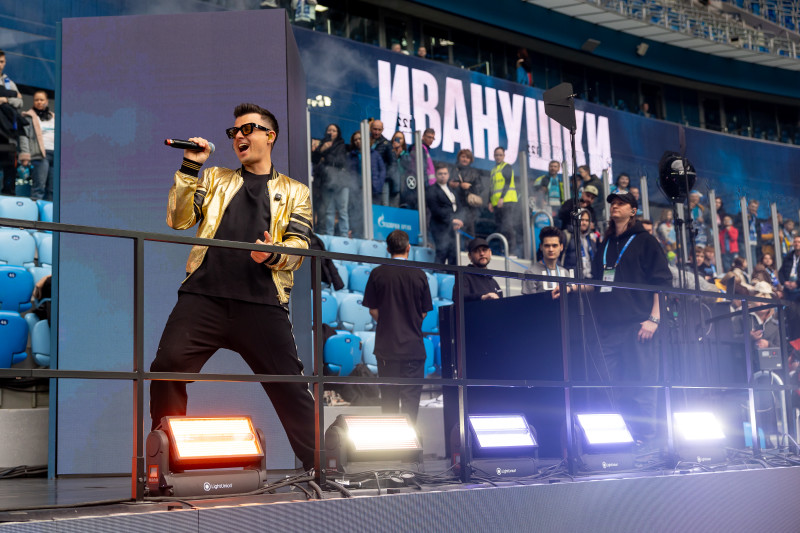 Концерт группы Иванушки International перед матчем «Зенит» — «Крылья Советов»