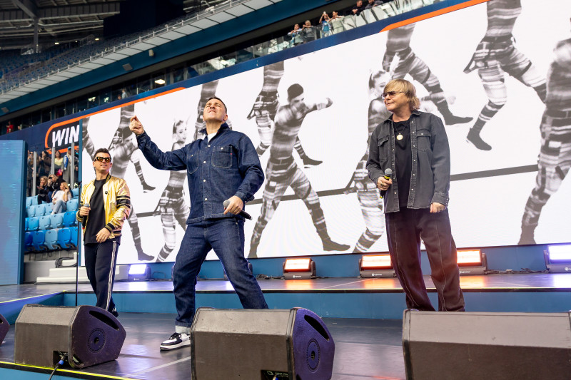 Концерт группы Иванушки International перед матчем «Зенит» — «Крылья Советов»